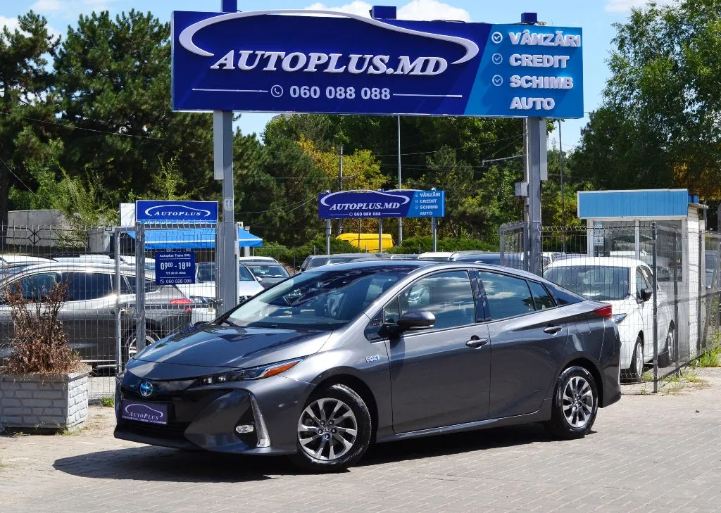 Toyota Prius IV PHev
