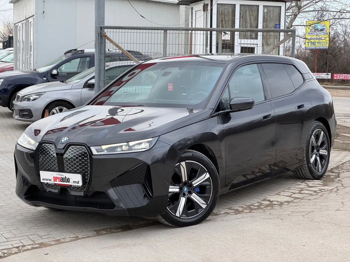 2023 BMW iX