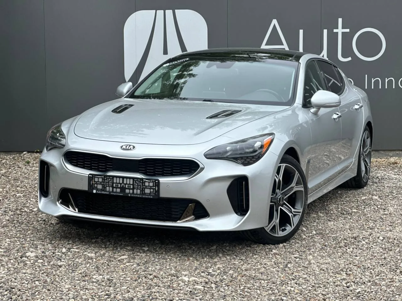 2017 KIA Stinger Premium 2.0 Turbo/ Benzin AWD (4X4)